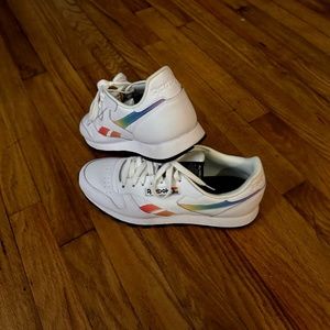 Reebok Classic Rainbow Pride 19 Sneakers